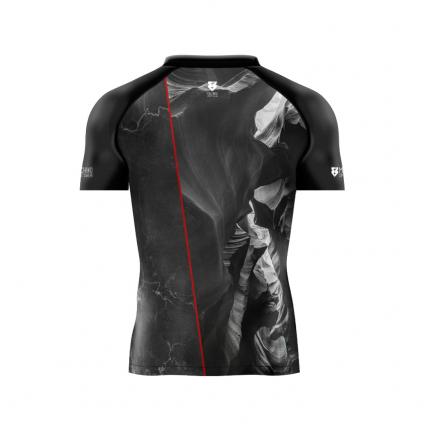 rashguard red line